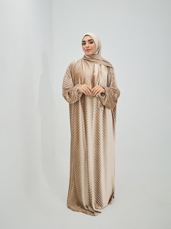 إسدال مليكة قطيفة ساند بيج  بليسيه